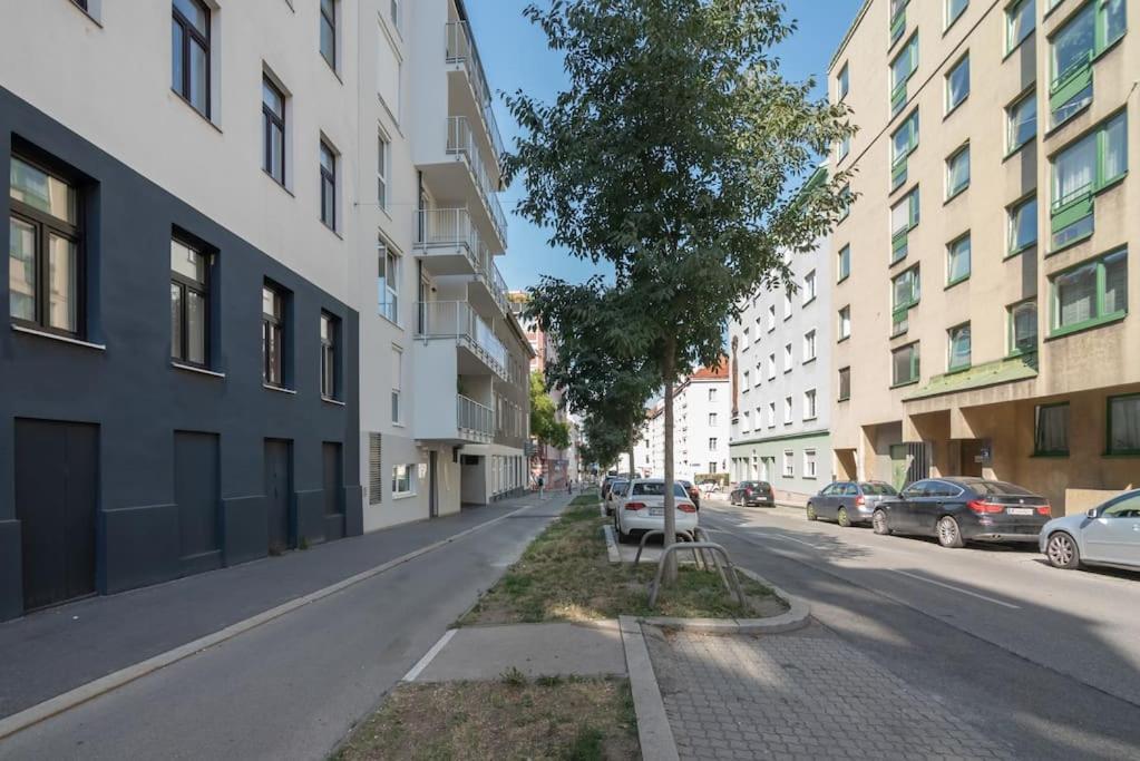 Apartamento Grosse Terrasse, Klimaanlage Und U-Bahn Naehe Viena Exterior foto