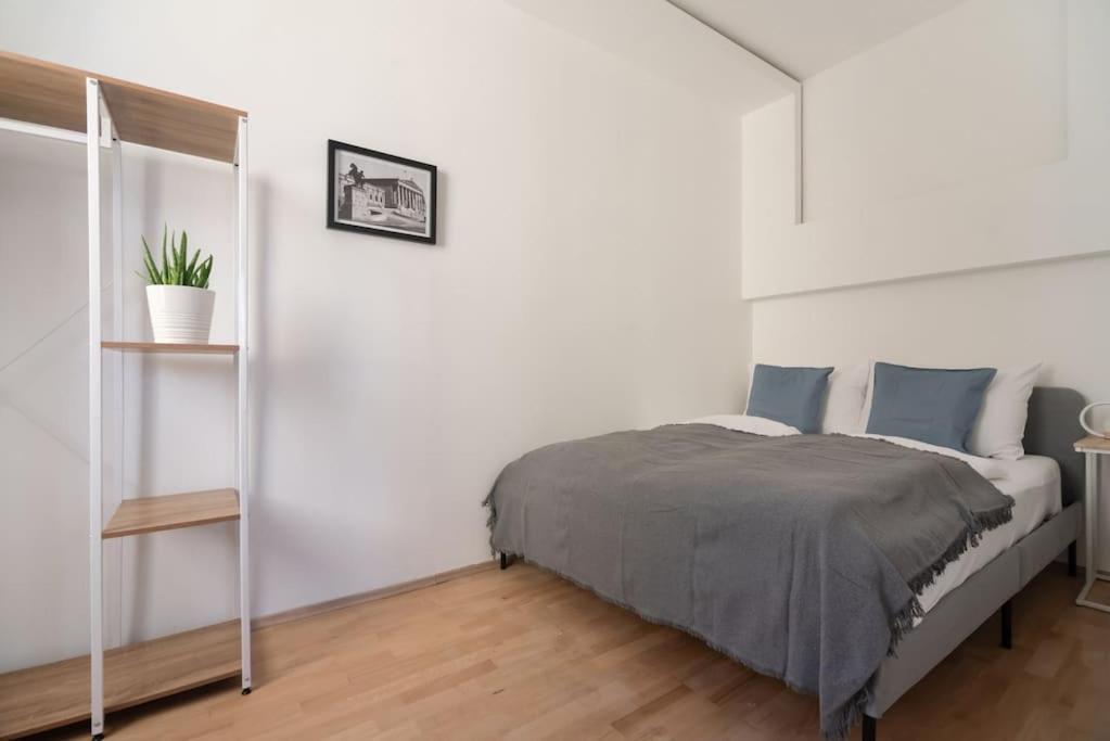 Apartamento Grosse Terrasse, Klimaanlage Und U-Bahn Naehe Viena Exterior foto